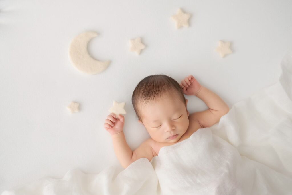 poses newborn photo