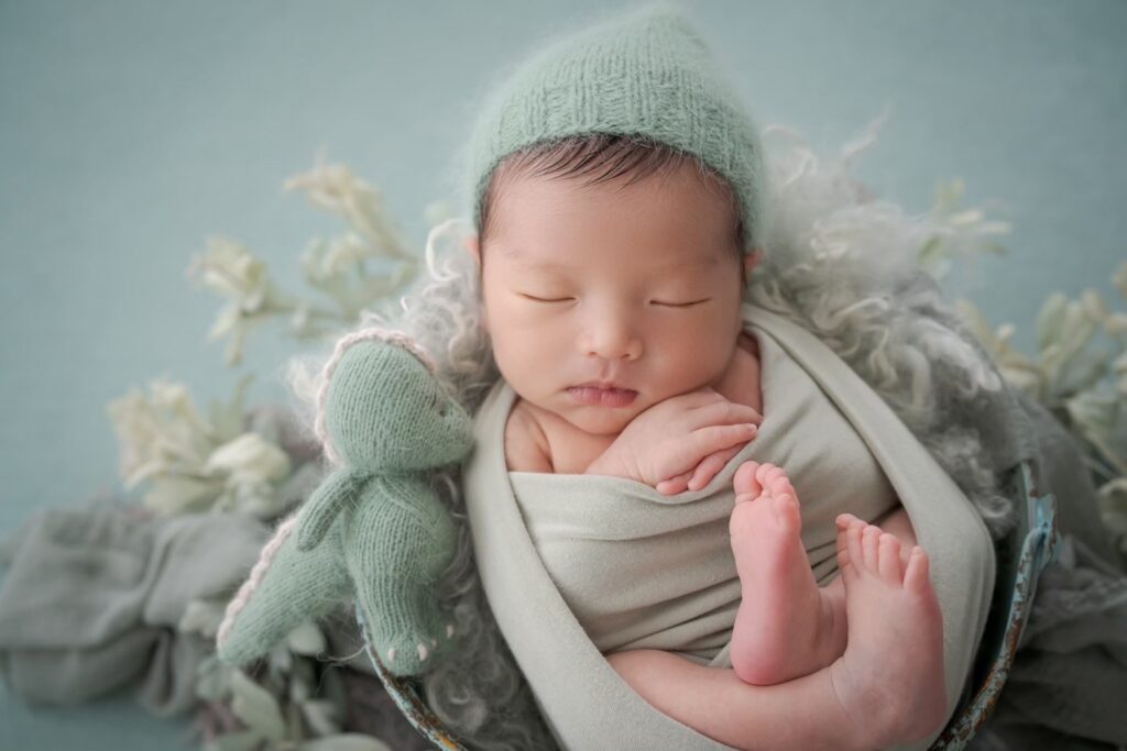 swaddle newborn photo