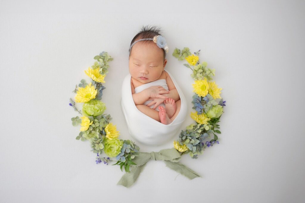 floral newborn photo