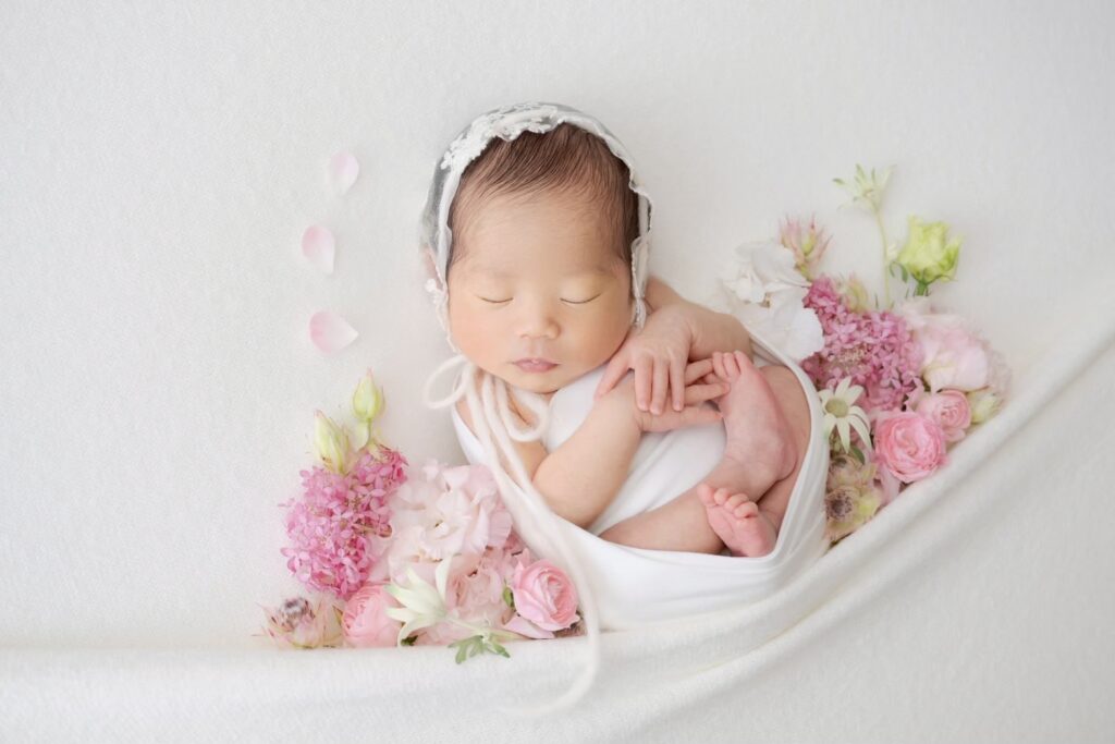 floral newborn photo