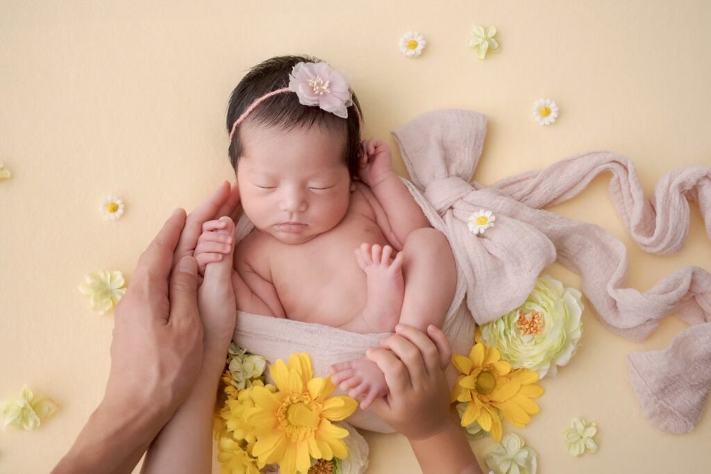 floral newborn photo