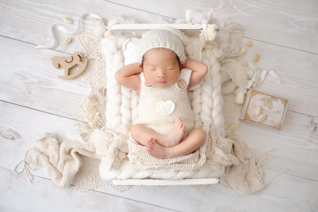 poses newborn photo