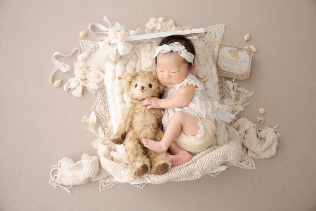 poses newborn photo