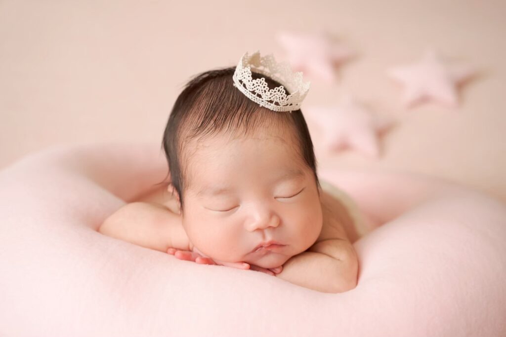 poses newborn photo