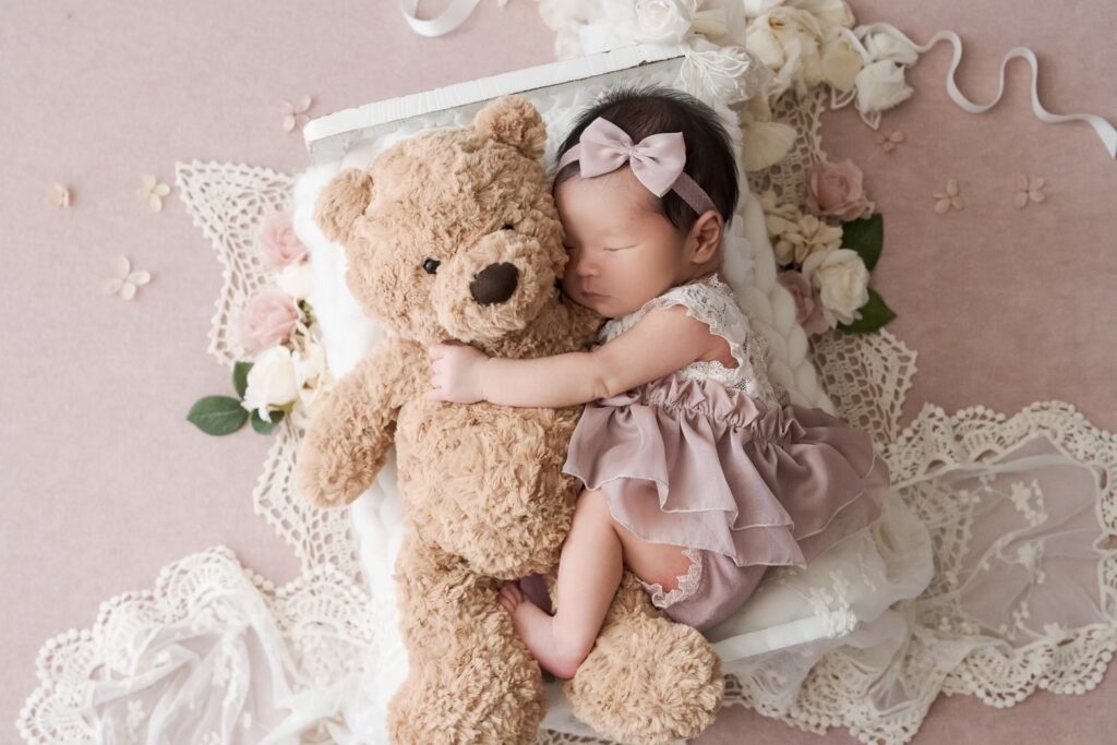 poses newborn photo