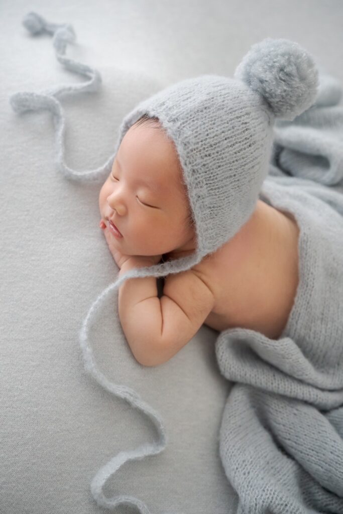 poses newborn photo
