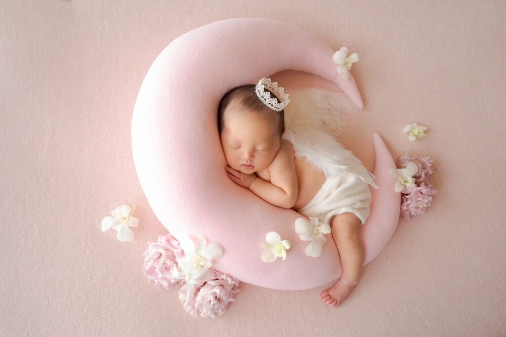 poses newborn photo