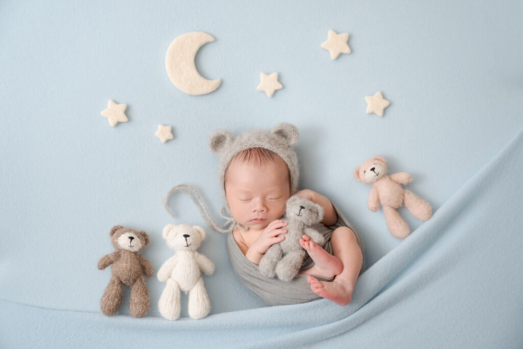 swaddle newborn photo